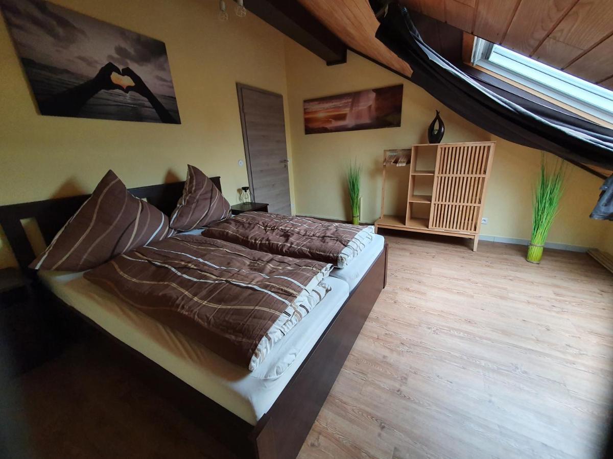 Ferienwohnung Zum Schlossblick Naehe Europa Park Mahlberg Exterior foto
