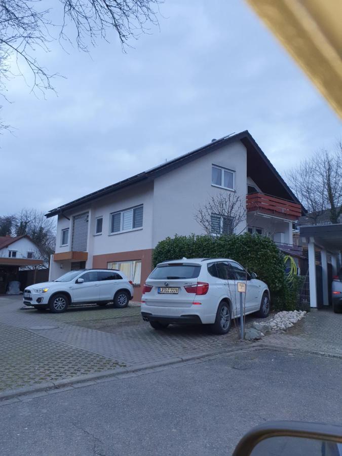 Ferienwohnung Zum Schlossblick Naehe Europa Park Mahlberg Exterior foto